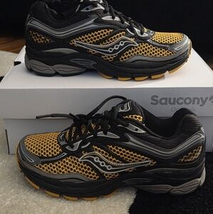 SAUCONY PRO-GRID OMNI 9 BLACK/GOLD